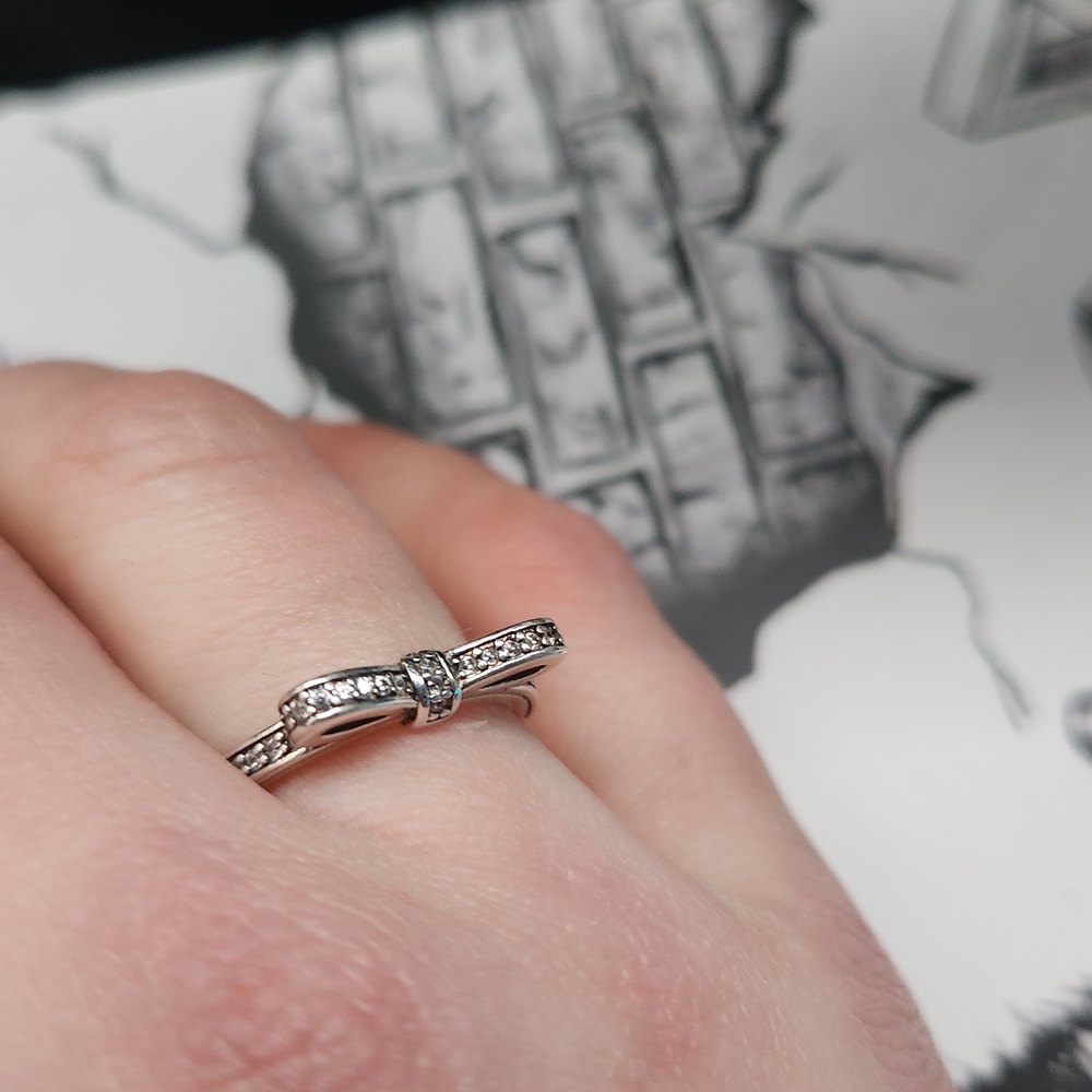 Silver Bow Ring - Picture 2 of 3